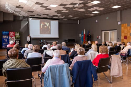 Niezwykłe historie zwykłych rzeczy – lustro w roli głównej na wykładzie UTW