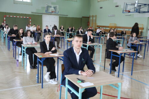 Kolejny dzień matur. Uczniowie mierzyli się z matematyką.